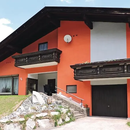 Three-bedroom Holiday In Kolbnitz Vakantiehuis